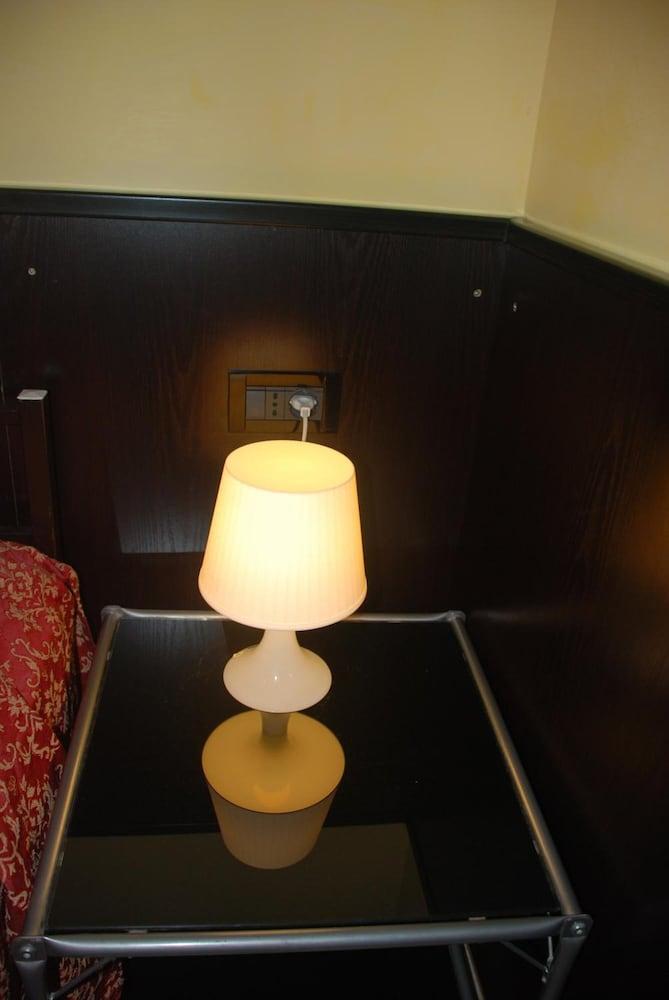 Funny Palace Hostel Rome Exterior photo