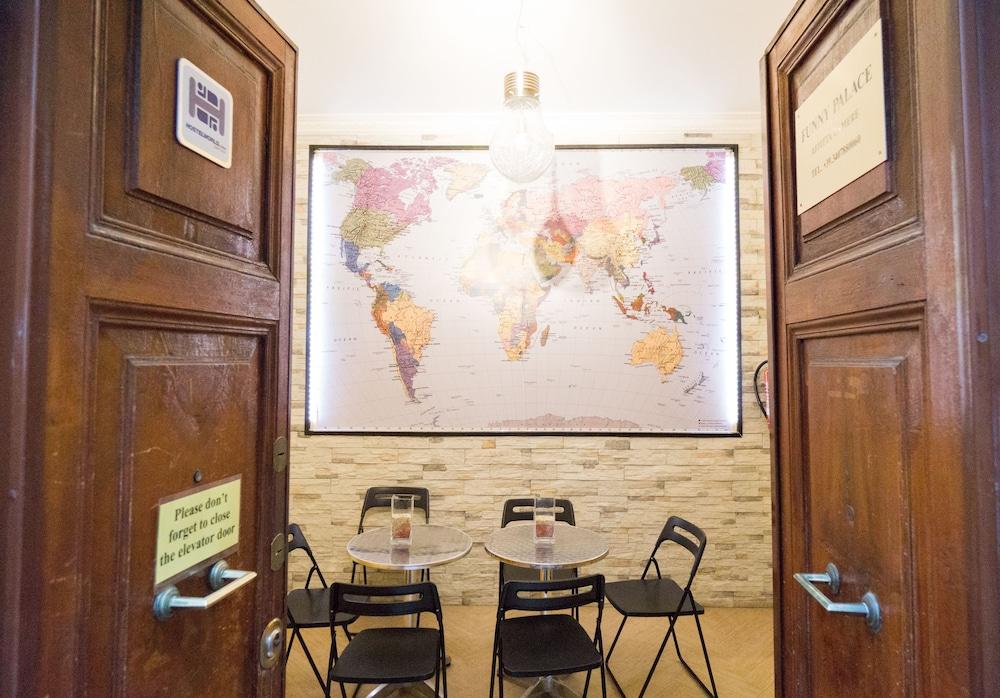 Funny Palace Hostel Rome Exterior photo